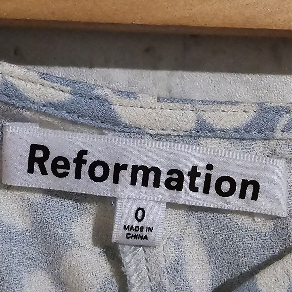 Reformation Zoe Midi Skirt Blue Floral Print size 0 - Picture 7 of 10